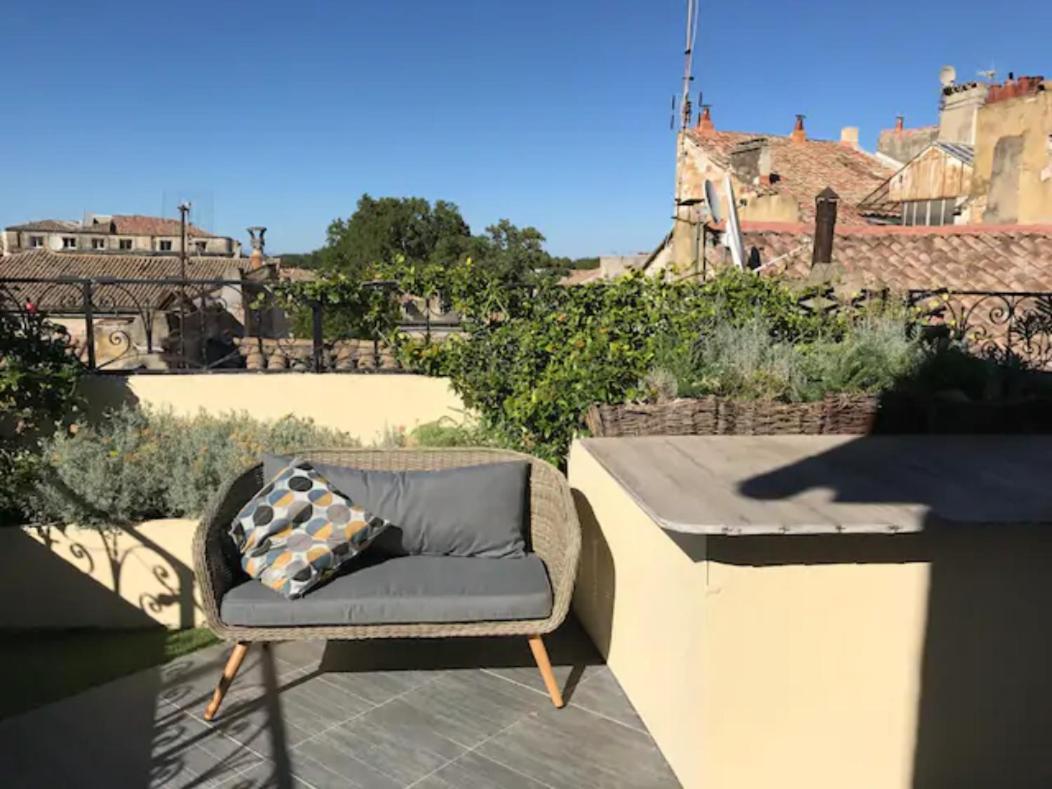 Magnifique Appartement De Charme Avec Vue Sur Le Palais Des Papes A Avignon Wifi Gratuit Exterior foto
